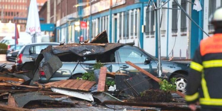 Tornado strikes German city